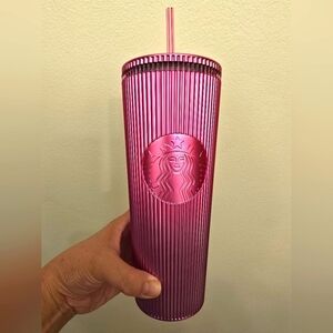 NWT 2025 Starbucks LATAM Limited Edition Pleated Venti Tumbler